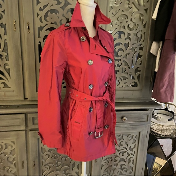 Burberry Brit cranberry red trenchcoat 4 - Picture 7 of 16